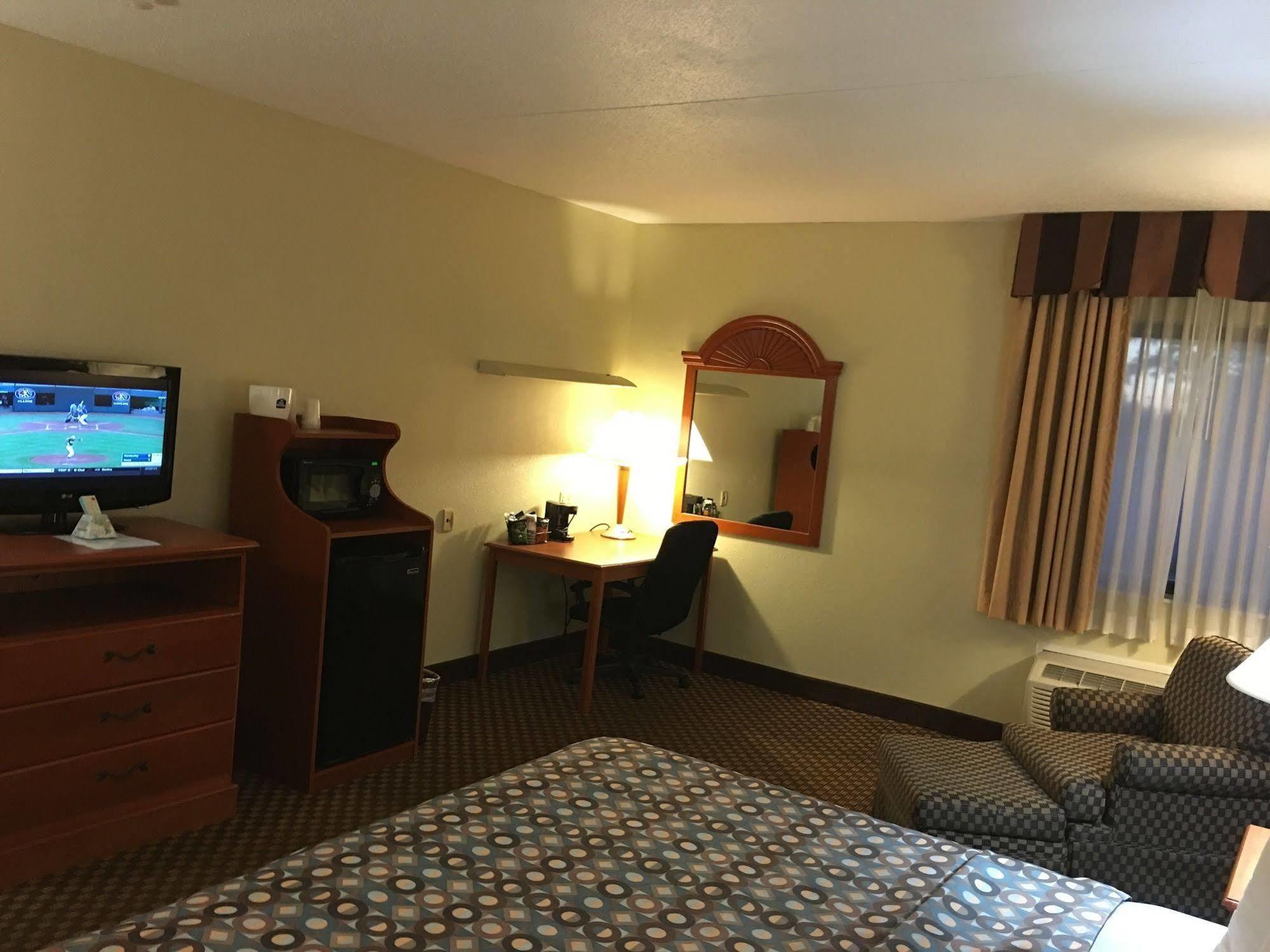 Country Inn & Suites By Radisson, Indianapolis East, In מראה חיצוני תמונה